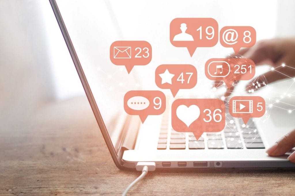 3 Ways To Market Your Business on Social Media_DigiTLC
